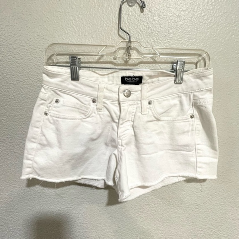 BEBE white denim cut off low rise jean shorts size 26